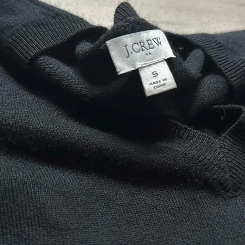 J. Crew Reimagined Black pullover v neck‎ Sweater